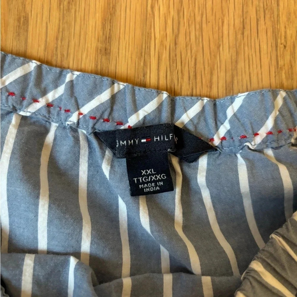 Tommy Hilfiger XXL Off the Shoulder Striped Top - Picture 5 of 5